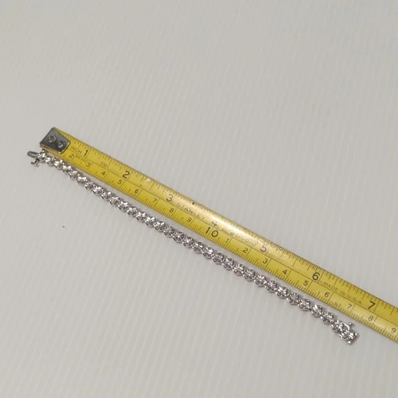 925 Sterling And Lab Created Diamond Tennis Bracelet 7" - Picture 7 of 8